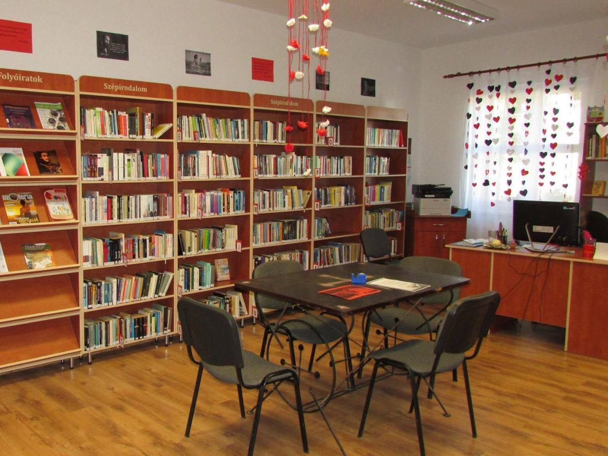 Csengersima Könyvtár, Információs és Közösségi Hely