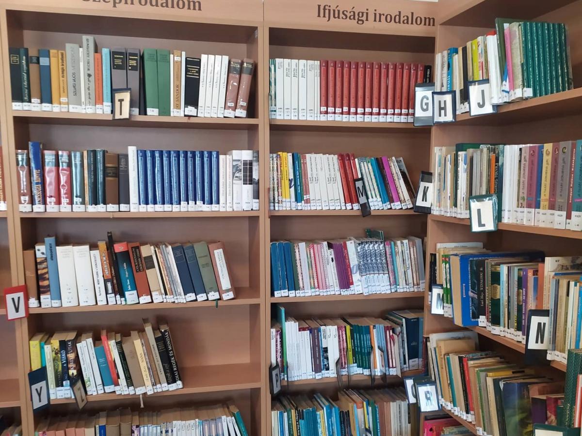 Biri Könyvtár, Információs és Közösségi Hely