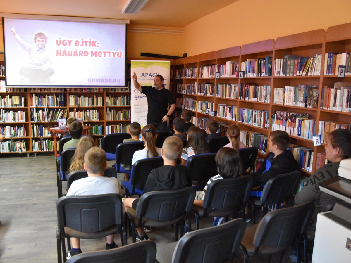 Apagy Könyvtár, Információs és Közösségi Hely