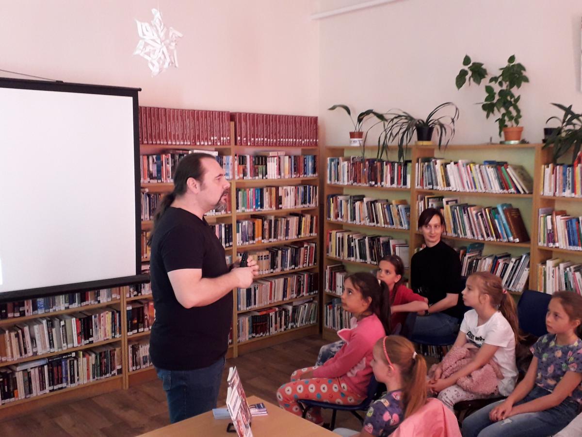 Anarcs Könyvtár, Információs és Közösségi Hely