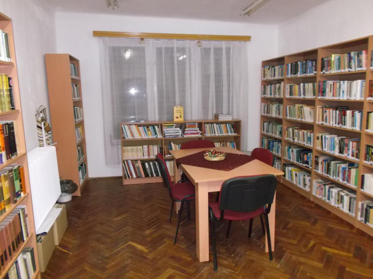 Penyige Könyvtár, Információs és Közösségi Hely