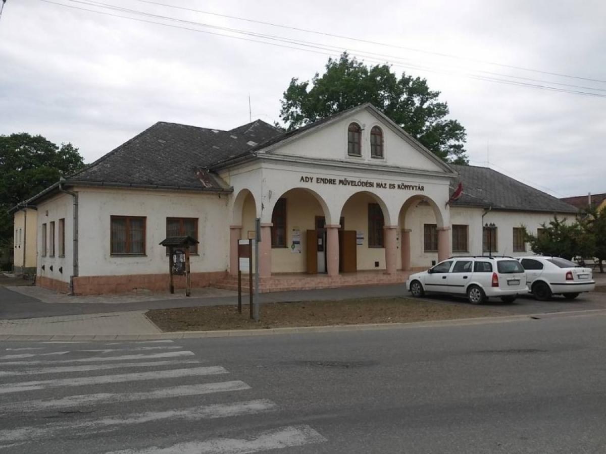 Művelődési Ház és Könyvtár Dombrád
