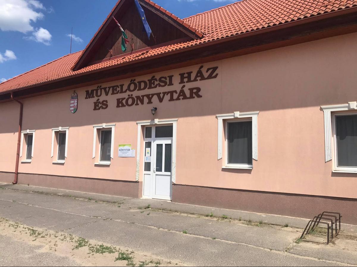 Nyírcsaholy Könyvtár, Információs és Közösségi Hely
