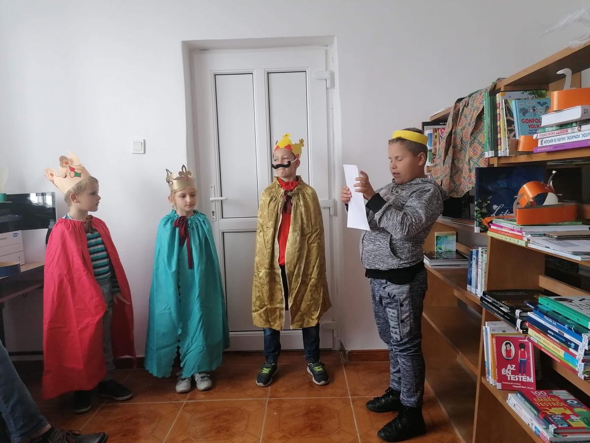 Ura Könyvtár, Információs és Közösségi Hely
