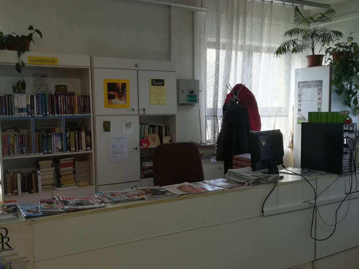 Záhony Könyvtár, Információs és Közösségi Hely 