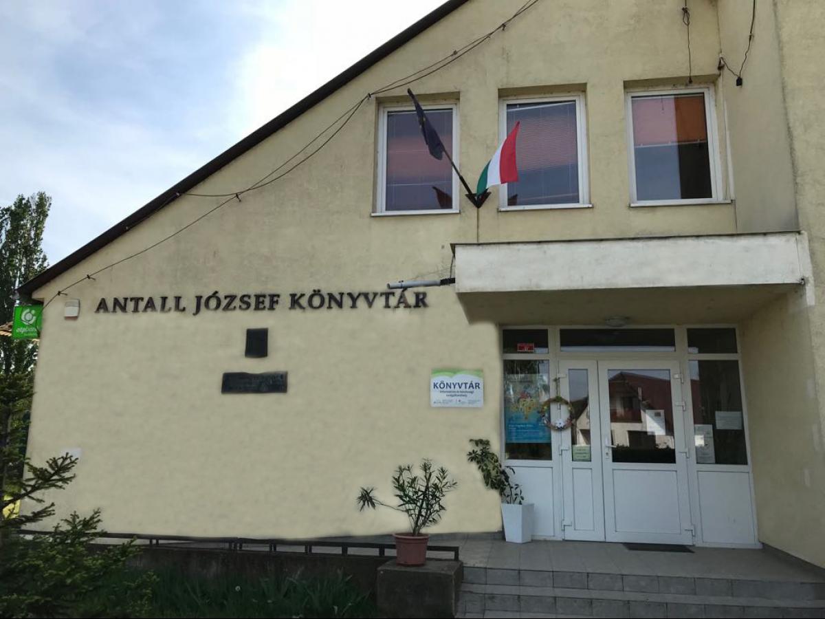 Tiszadob Könyvtár, Információs és Közösségi Hely