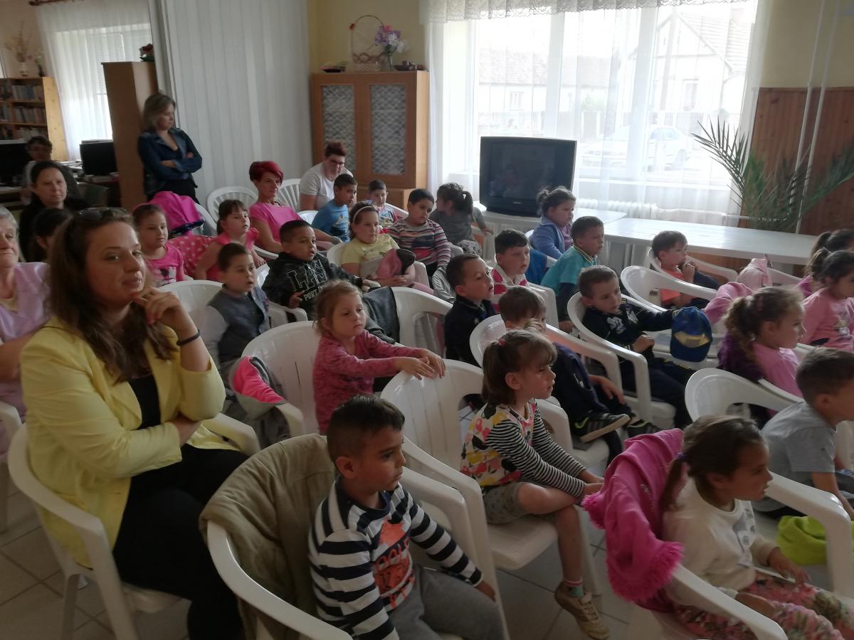 Mérk Könyvtár, Információs és Közösségi Hely